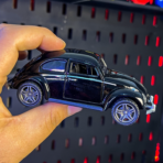 Black Beetles Diecast 1:24 - Image 4